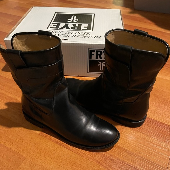 Frye Paige short riding boots, excellent condition,size 7 - Picture 8 of 11